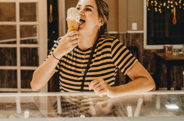 S-a descoperit un pesticid toxic în înghețată! Este interzis în Europa de 10 ani