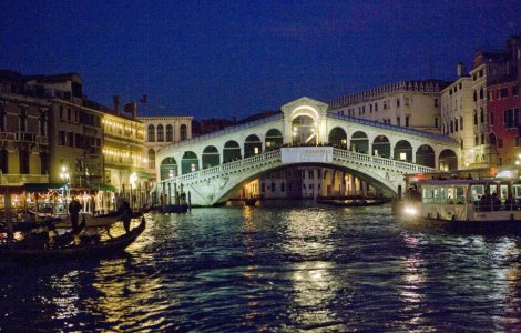  Video  10 filme si podurile care le-au facut celebre