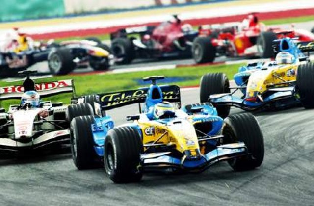 [VIDEO] Pilotii de Formula 1 imita sunetul propriilor masini