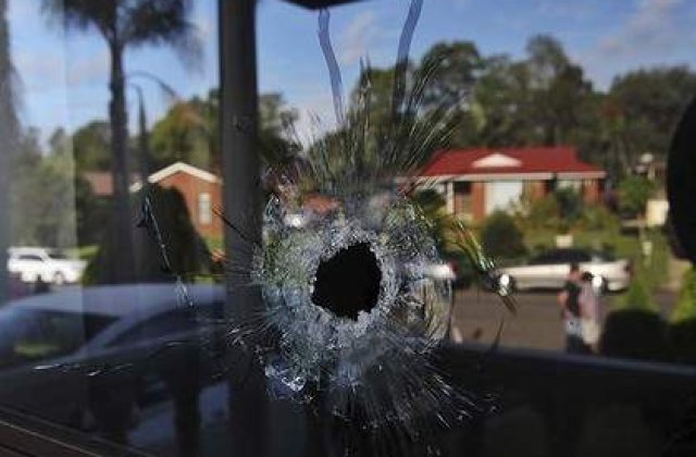 Doi romani au fost raniti cu focuri de arma in Madrid