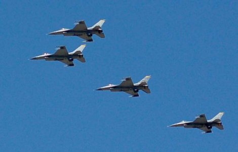 Turcia trimite avioane de lupta la frontiera cu Siria