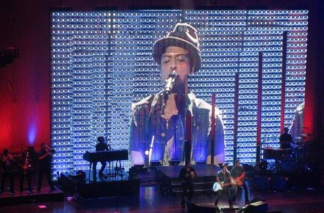 Bruno Mars va canta in finala Super Bowl, in 2014