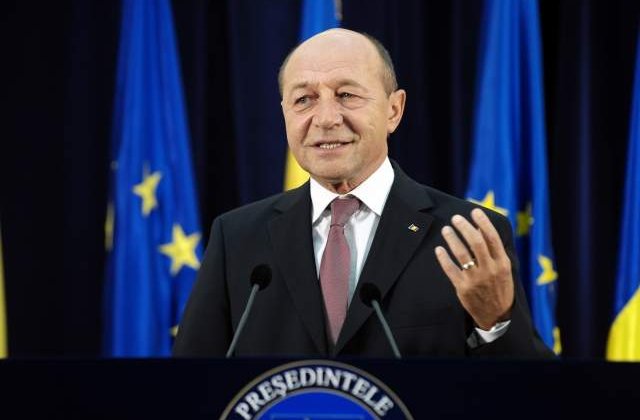 Basescu: Romania condamna atacurile din Siria