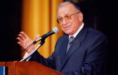 Iliescu il ATACA dur pe Antonescu: Habar n-are de industrie