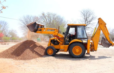 Buldozer versus buldoexcavator: care sunt diferențele?