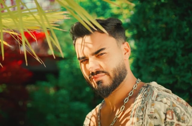 Jador își vinde jucăria pe patru roți. „Ultima cursă cu mașinuța mea”. Câți bani vrea pe ea