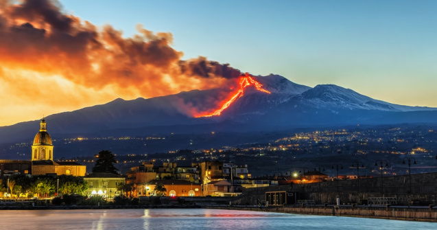 VIDEO: Vulcanul Etna a erupt din nou!