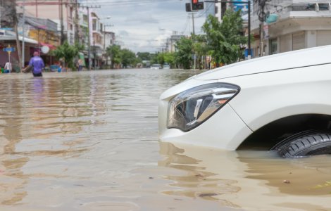Infotrafic: Circulaţia pe câteva şosele din România este îngreunată de inundaţii