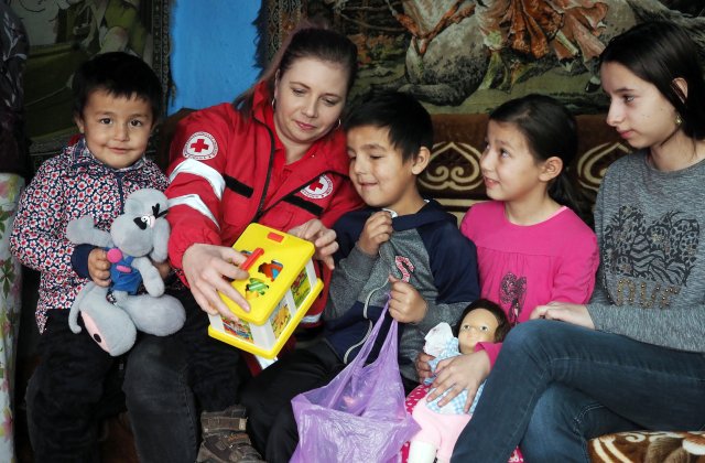 Cât a dat statul pentru susținerea familiei. Valoarea alocațiilor plătite în aprilie 2021