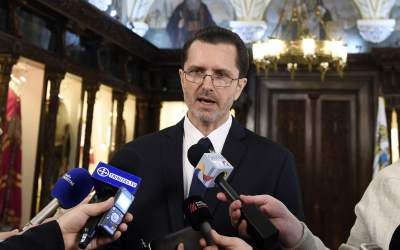 Patriarhia se opune orelor de...