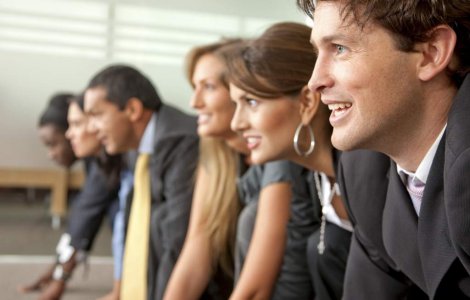 CE nu mai vrea diferente de salarizare intre femei si barbati