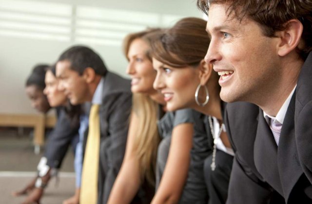 CE nu mai vrea diferente de salarizare intre femei si barbati