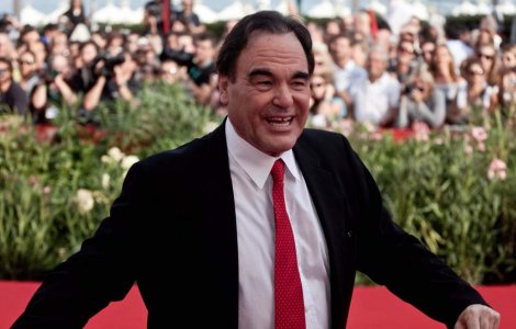 Cum vede Oliver Stone razbunarea in lumea traficantilor de marijuana