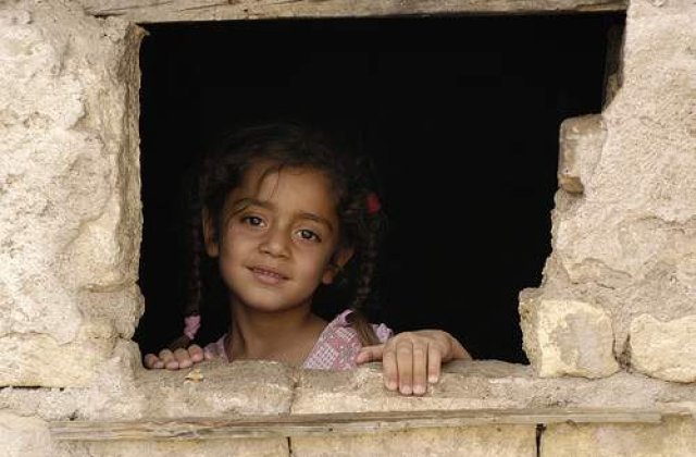 24 de morti si 60 de raniti in atacuri la inceputul alegerilor legislative din Irak