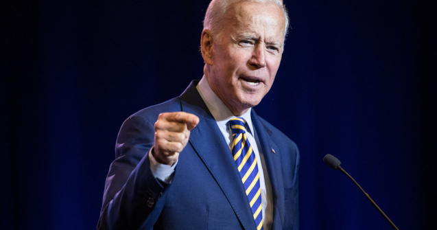 Soţii Biden anunţă moartea lui Champ, „primul câine” de la Casa Albă