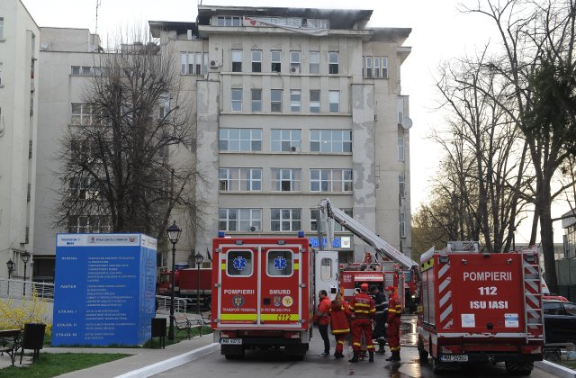 Incendiul de la Iași/Managerul spitalului: În timpul nopții curățam spațiile afectate de fum pentru ca de miercuri să putem fi operaționali