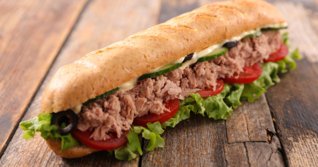 Un studiu a depistat că mai multe sandwich-urile cu ton nu conțin carne de pește