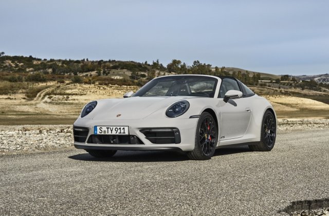 Noul Porsche 911 GTS: 480 de cai putere și transmisie manuală cu 7 trepte
