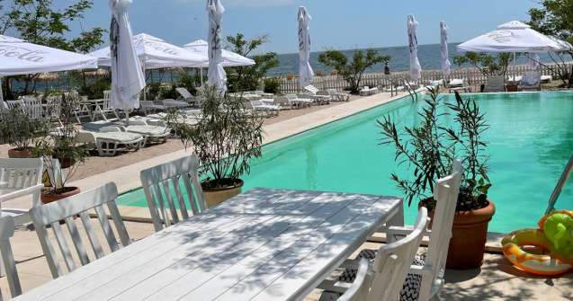 Restaurant Noua Bucatarie Estivala –2 proiecte 100% romanesti fac casa buna la mare