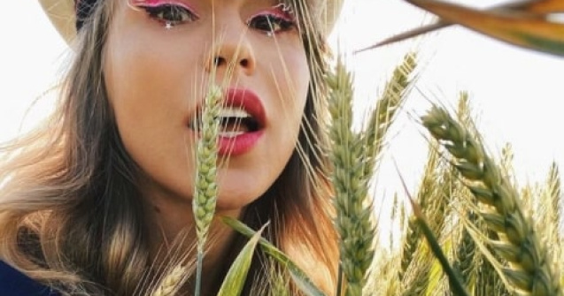 Corina Bud, într-o nouă relație? Detaliul care ar fi dat-o de gol pe artistă