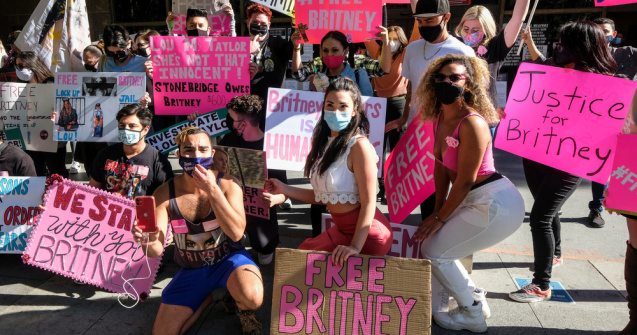 Mariah Carey și Cher, solidare față de Britney Spears, aflată sub tutelă judiciară