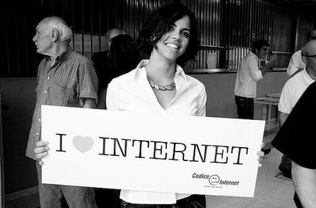 Accesul la internet, drept fundamental al omului?
