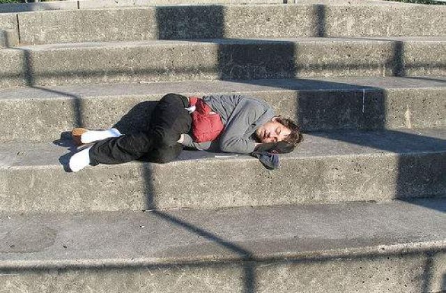 Cine plateste pentru tinerii ucisi de drogurile etnobotanice?