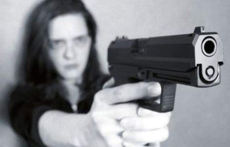  Update  Barbat impuscat in cap de o femeie in Piata Dorobanti din Capitala