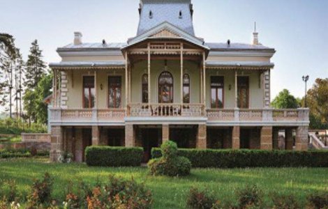 Cazare cu staif: Cat costa o noapte la conac