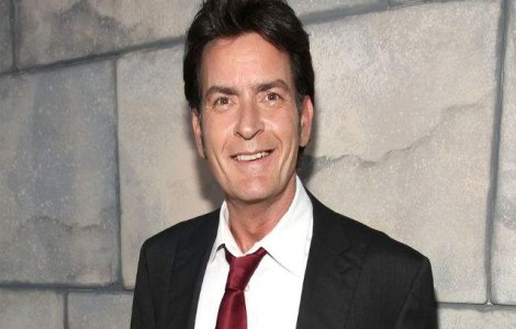 Charlie Sheen a obtinut diploma de absolvire a liceului