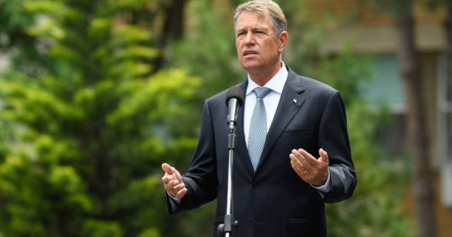 Iohannis, mesaj de Ziua Drapelului Național: Să rămânem uniți în jurul acestuia