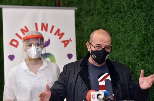 VIDEO Piedone continuă campania de ajutorare a persoanelor nevoiașe