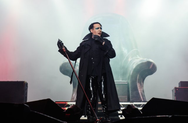 Marilyn Manson, vizat de un mandat de arestare, a acceptat să se predea polițiștilor din Los Angeles