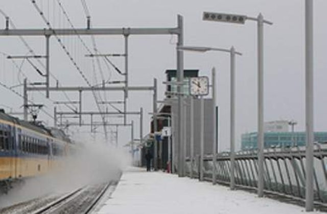 Traficul feroviar si aerian, perturbat din cauza conditiilor meteo