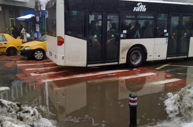 Bucuresti: O femeie a fost grav ranita de un autobuz care a intrat pe trotuar