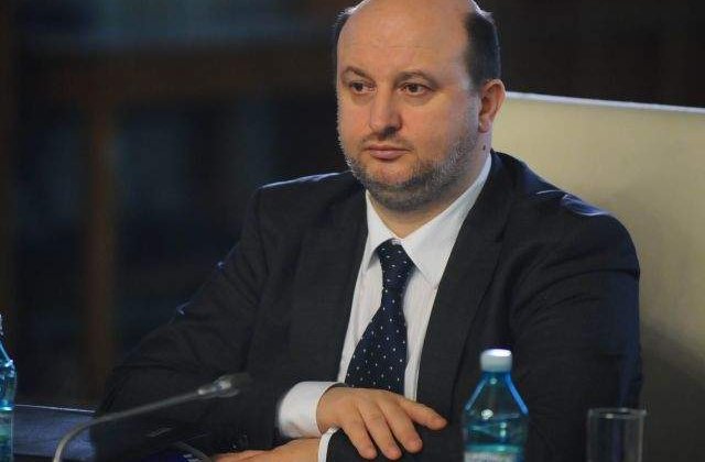 Chitoiu: Scadem CAS pentru salarii