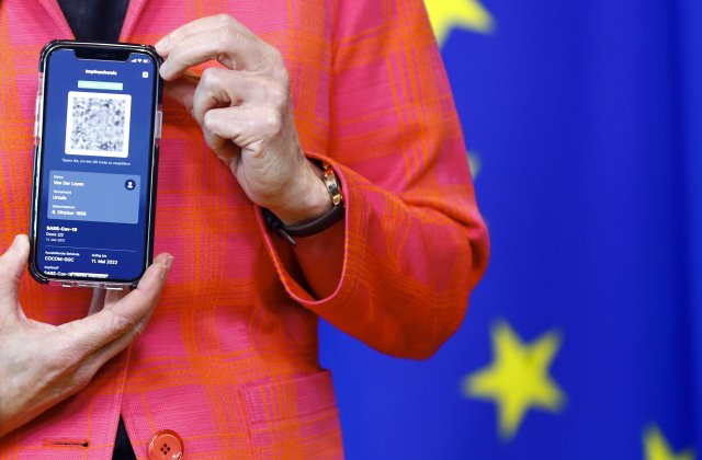 Certificatele digitale UE pentru COVID pot fi obținute online, &icirc;ncep&acirc;nd de joi, &icirc;n mai puțin de 10 pași