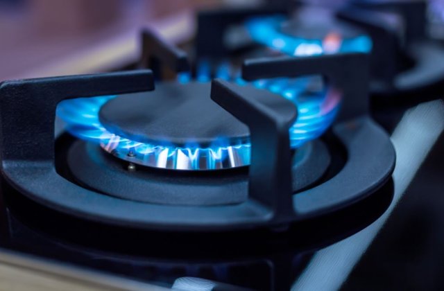 Gazele și curentul electric sunt mai scumpe! Plata pentru unii, mai mare cu 4 până la 7% pentru fiecare kWh