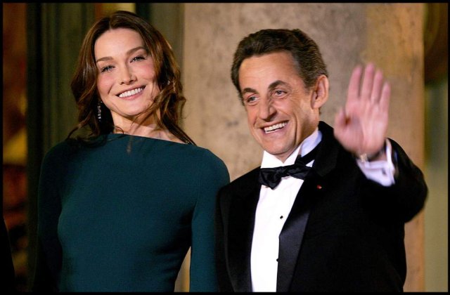 [VIDEO]: Destainuirile Carlei Bruni