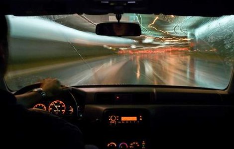 Romanii nu mai au bani pentru masini