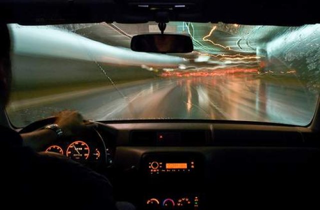 Romanii nu mai au bani pentru masini