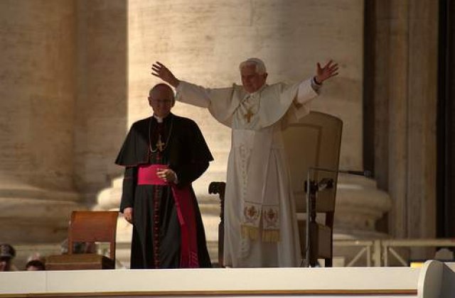Papa a adapostit un presupus preot pedofil