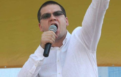 Incidente in Parlamentul Romaniei: "Ponta tradatorul!"