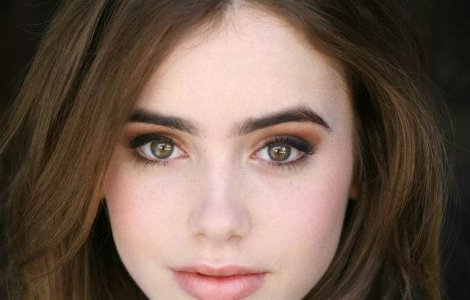 Lily Collins, desemnata cea mai periculoasa celebritate online