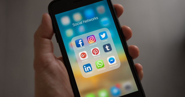 Pozele editate din social media trebuie menționate. Țara în care se aplică legea