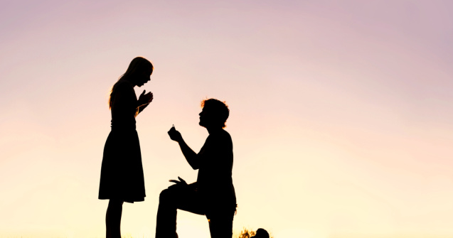  Top  Cele mai importante semne că partenerul tău vrea să te ceară în căsătorie