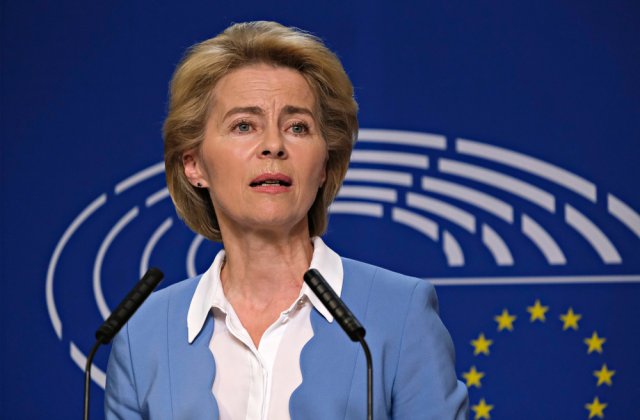Ursula von der Leyen &icirc;ndeamnă europenii să se vaccineze anti-COVID-19
