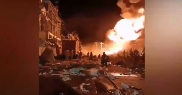 VIDEO Thailanda: Incendiu de proporții după o explozie la o fabrică de mase plastice în apropiere de Bangkok; 1 mort și cel puțin 27 de răniți