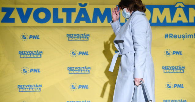 Monica Anisie a câștigat președinția Organizației PNL Sector 2