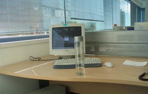 De la birou, la morga